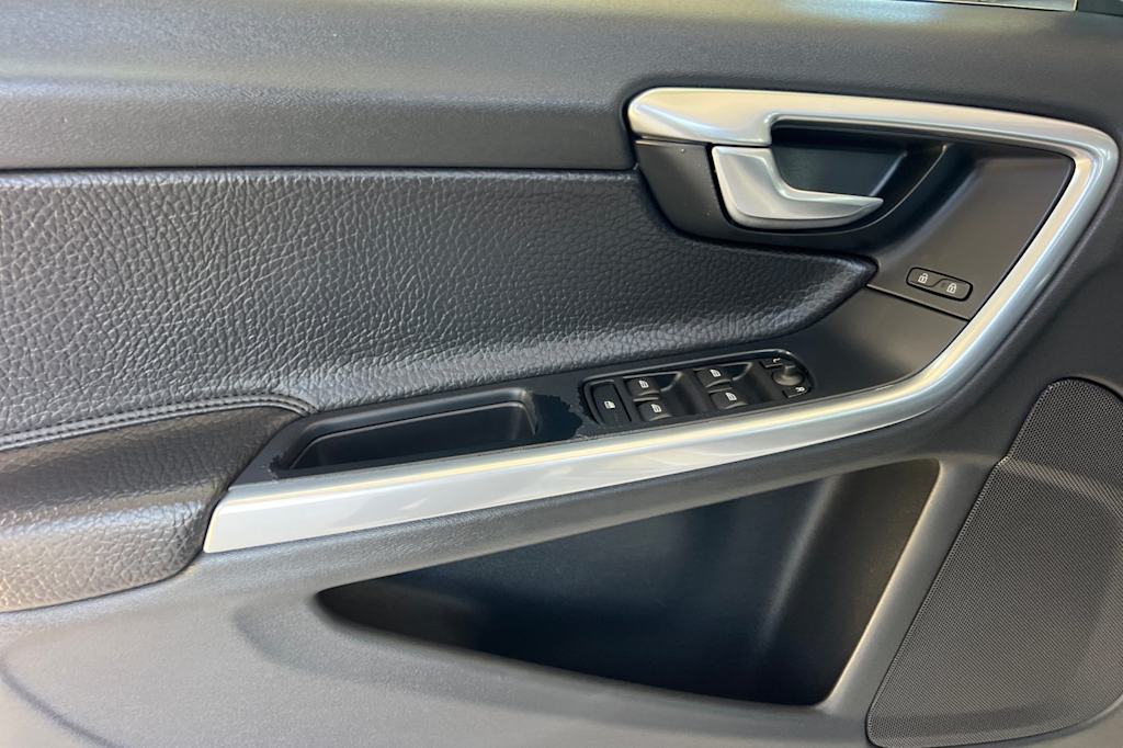 Thumbnail: 2012 Volvo S60 - 19