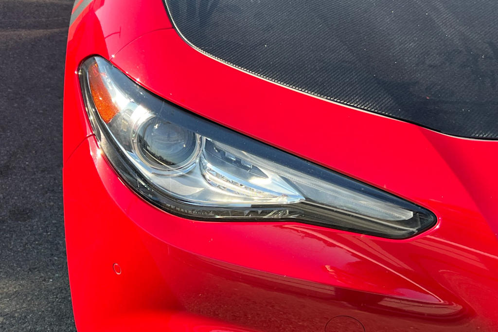Thumbnail: 2019 Alfa Romeo Giulia - 9