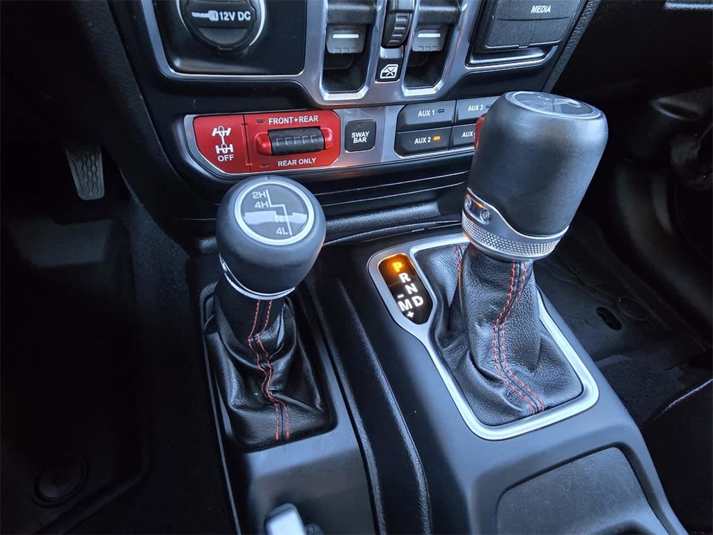 Thumbnail: 2019 Jeep Wrangler - 12