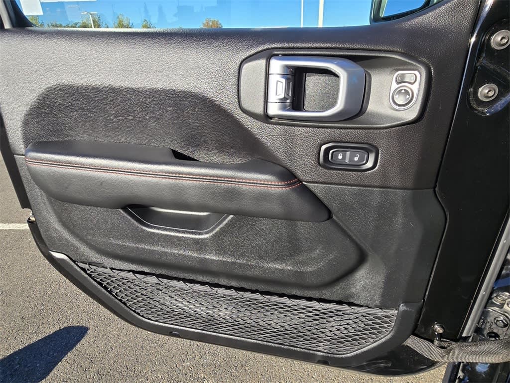 Thumbnail: 2019 Jeep Wrangler - 18