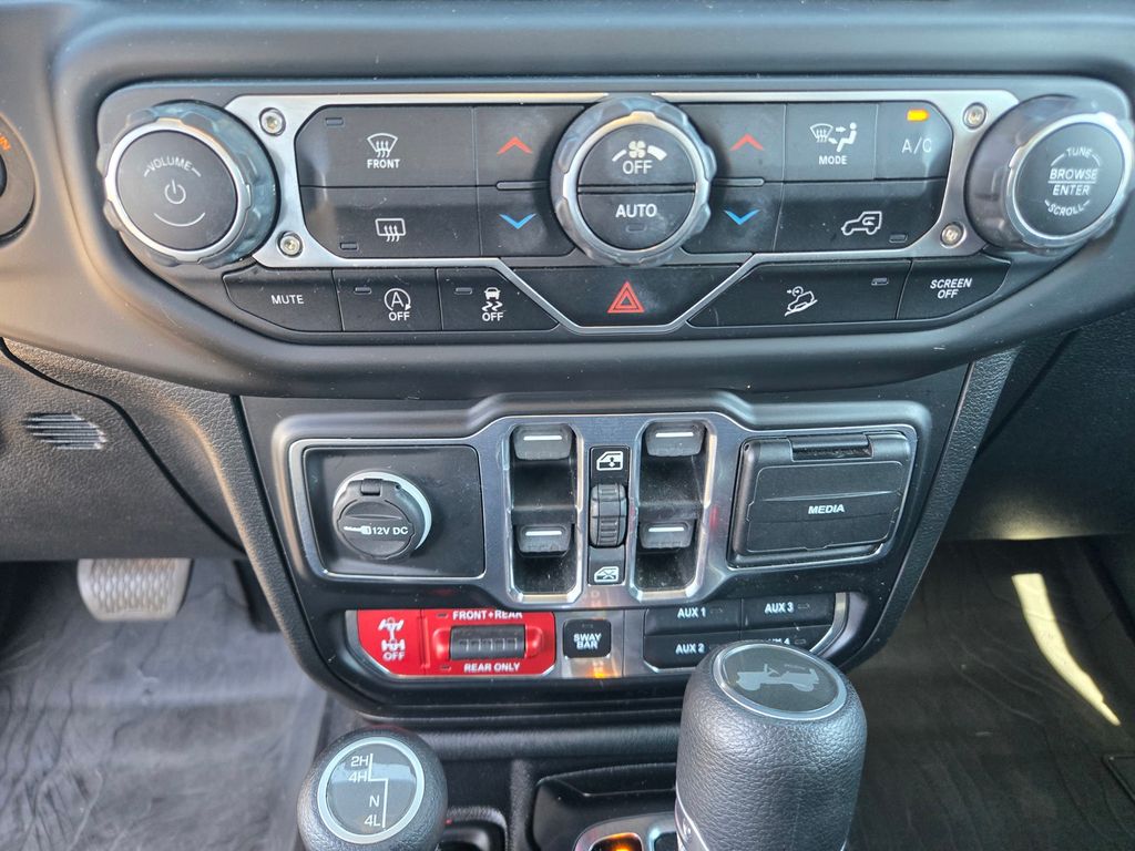 Thumbnail: 2020 Jeep Wrangler - 20