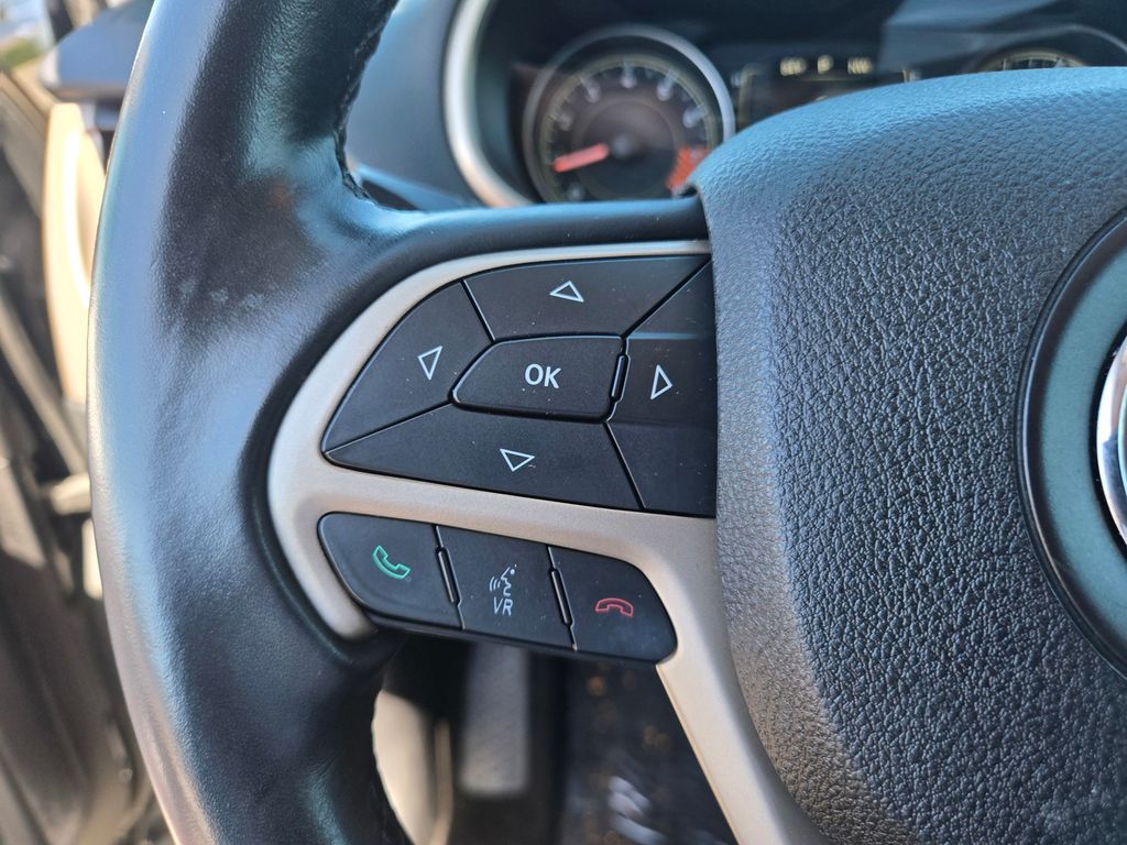 Thumbnail: 2014 Jeep Cherokee - 22