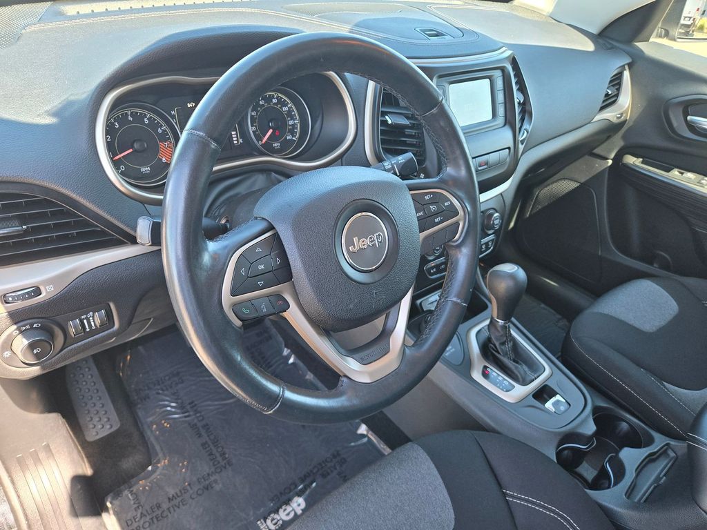 Thumbnail: 2014 Jeep Cherokee - 7