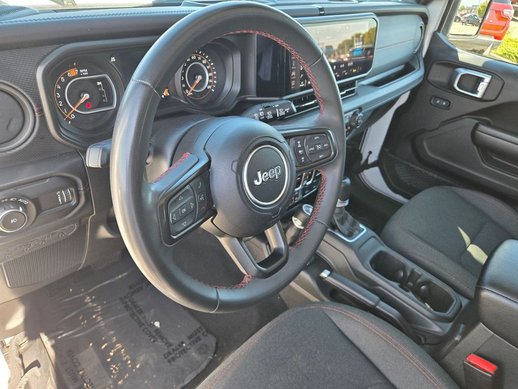 Thumbnail: 2024 Jeep Wrangler - 7