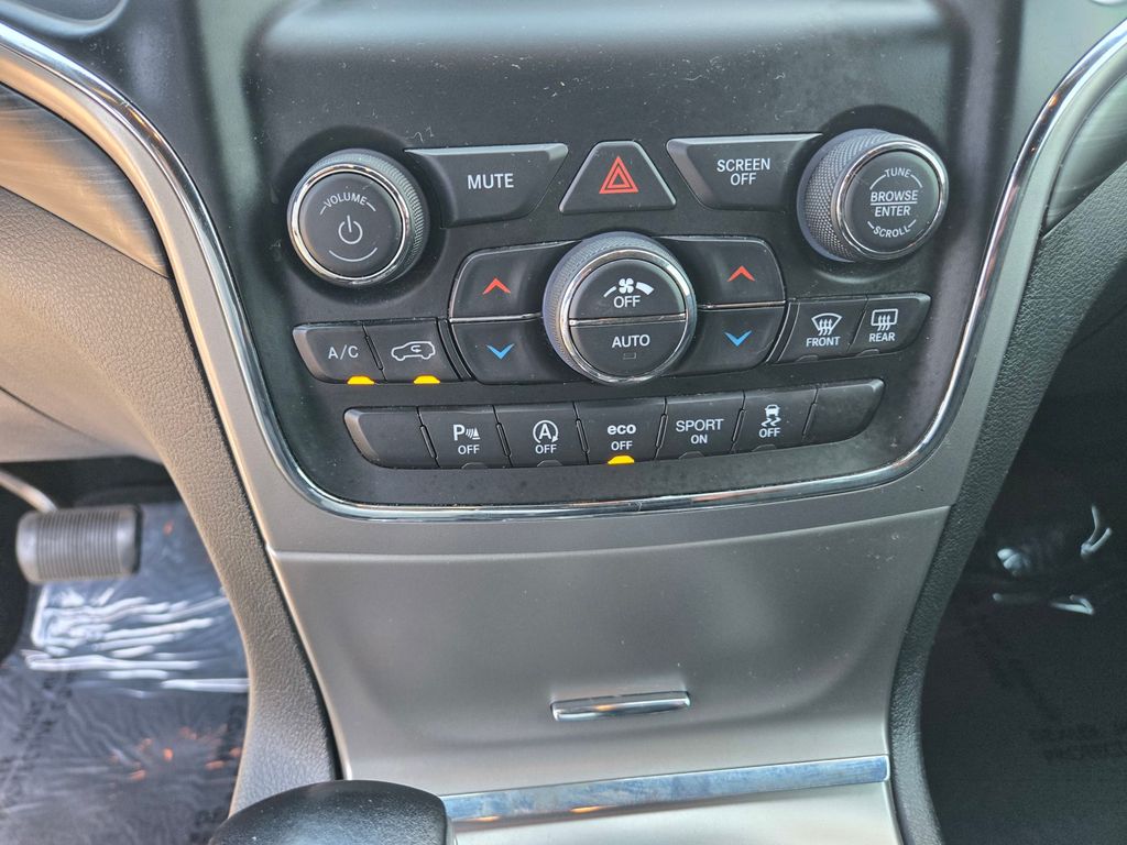 Thumbnail: 2021 Jeep Grand Cherokee - 18
