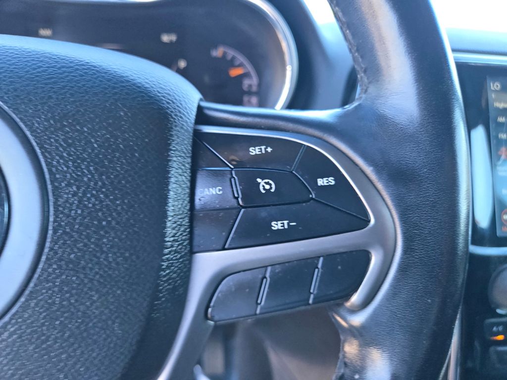 Thumbnail: 2021 Jeep Grand Cherokee - 21