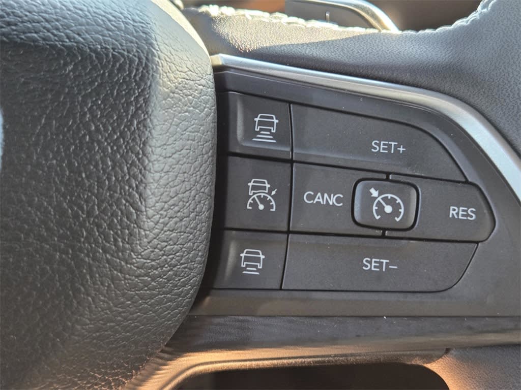 Thumbnail: 2025 Jeep Grand Cherokee - 21