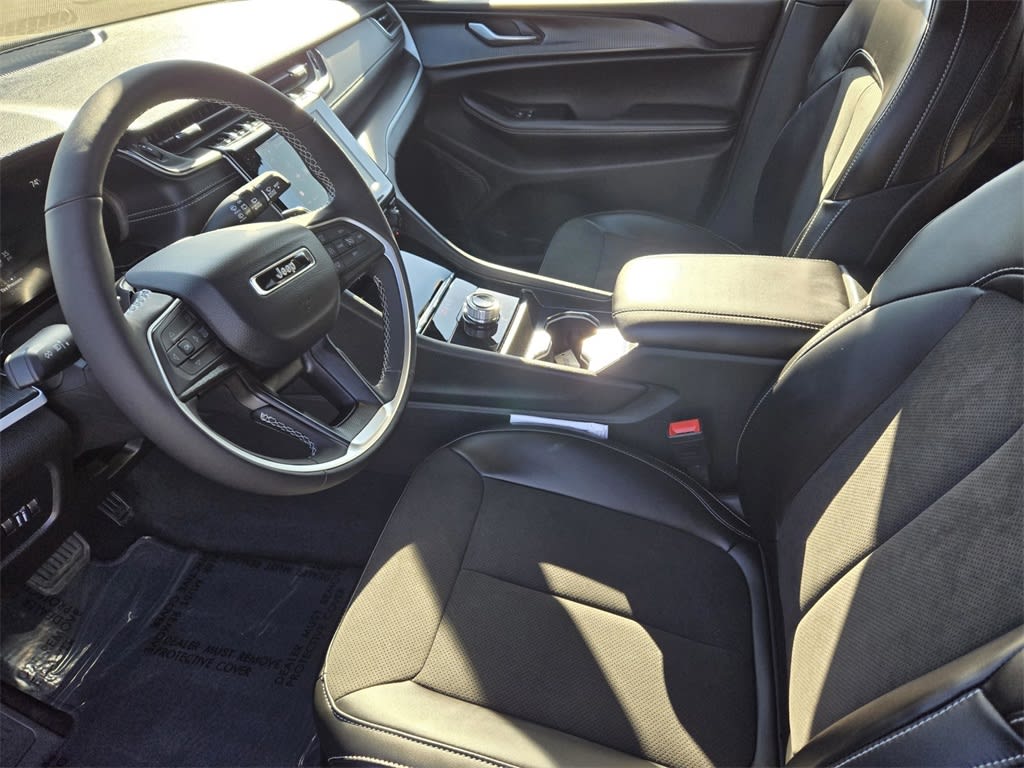 Thumbnail: 2025 Jeep Grand Cherokee - 9