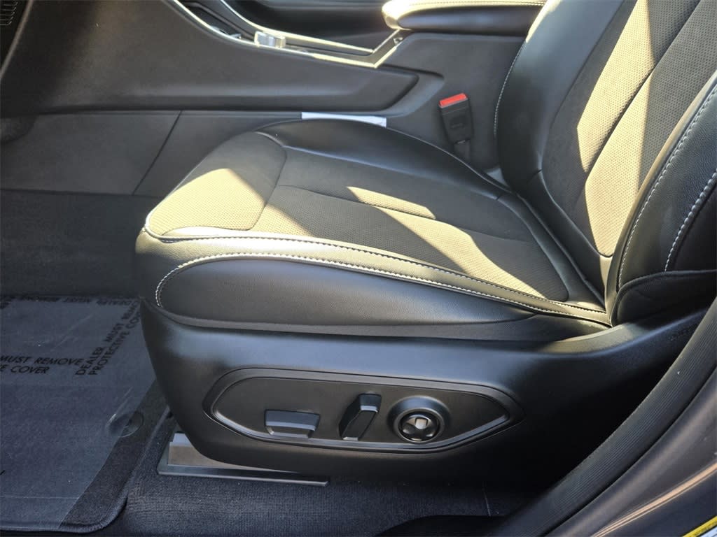 Thumbnail: 2025 Jeep Grand Cherokee - 17