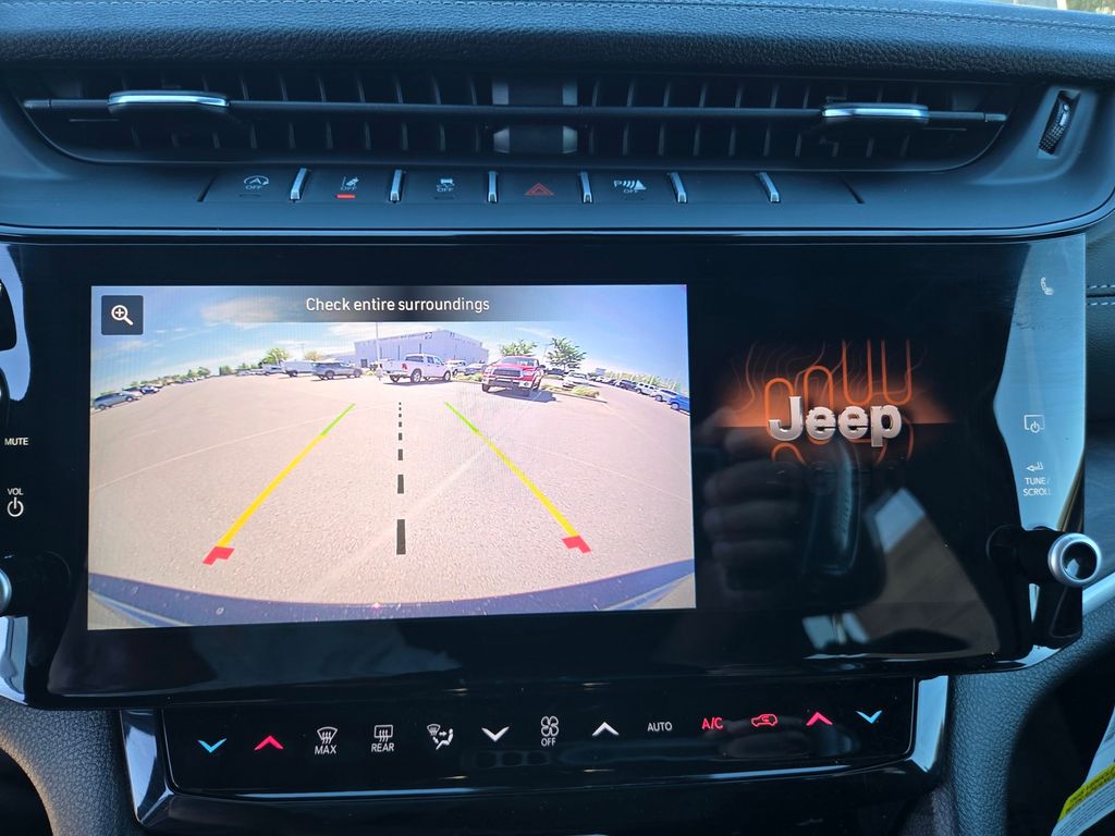 Thumbnail: 2026 Jeep Grand Cherokee - 12