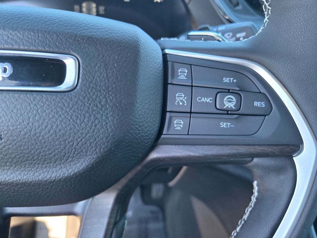 Thumbnail: 2026 Jeep Grand Cherokee - 21
