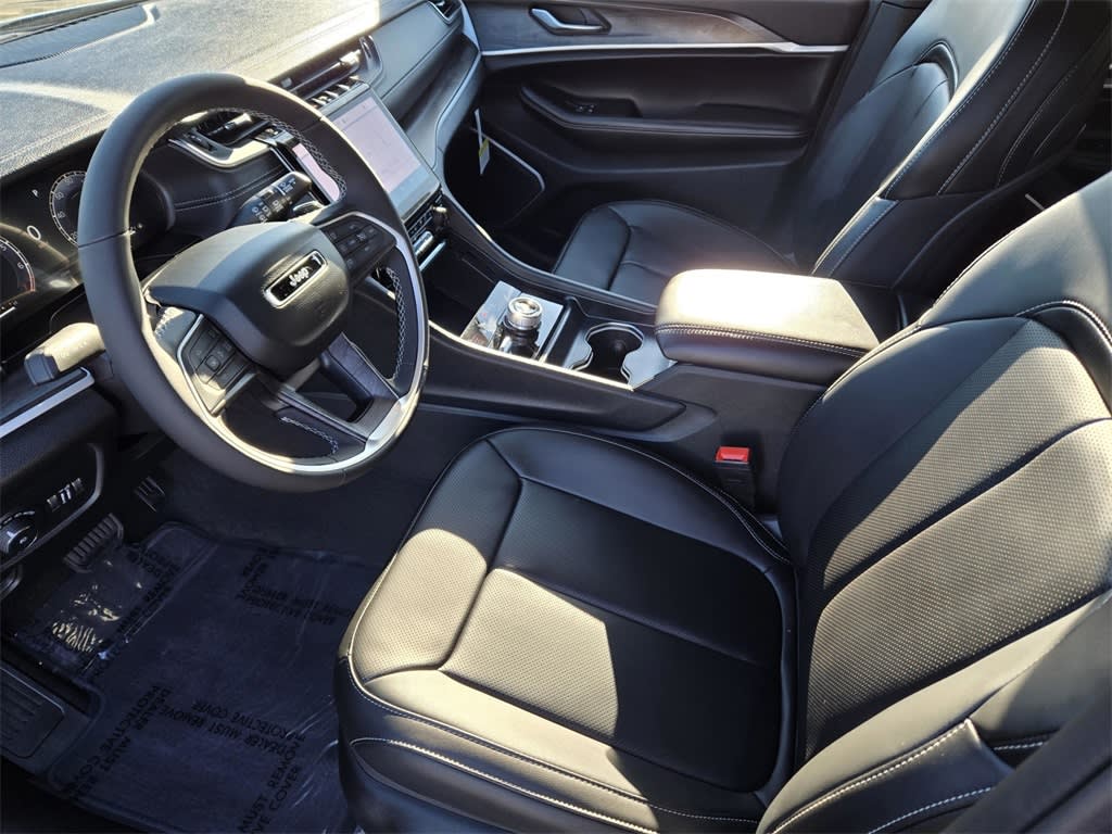 Thumbnail: 2025 Jeep Grand Cherokee - 8