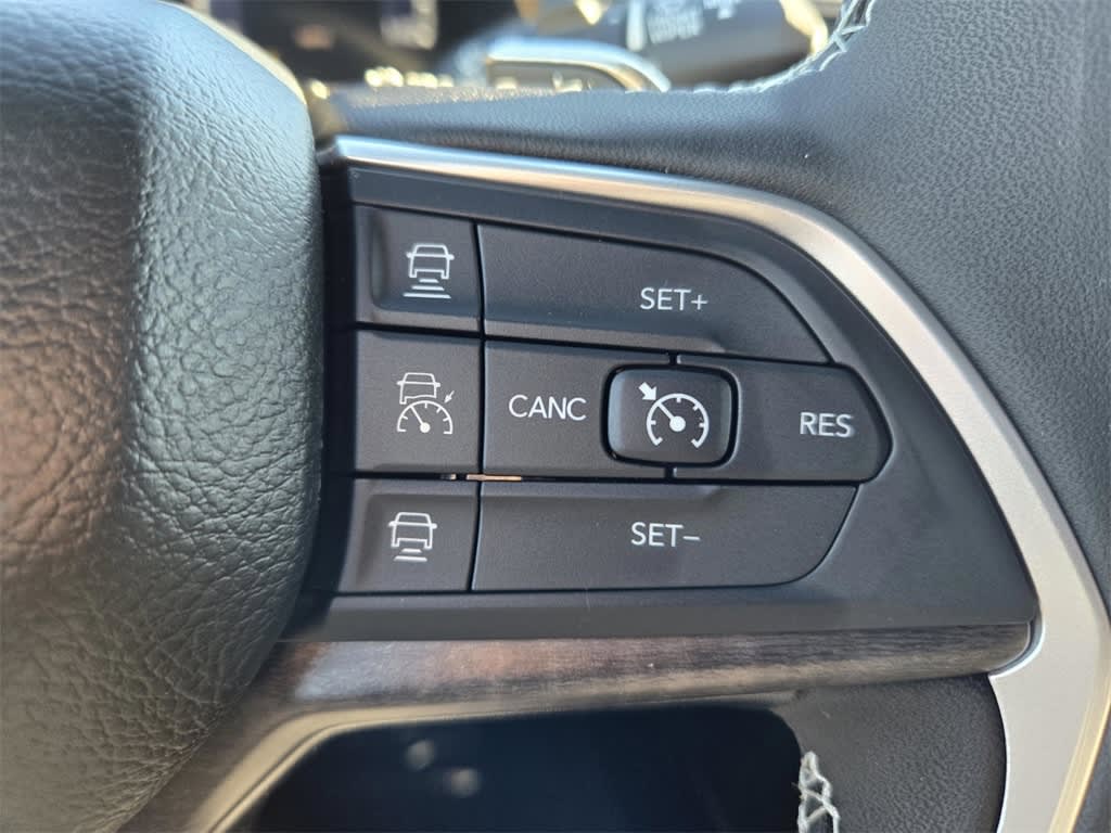 Thumbnail: 2025 Jeep Grand Cherokee - 21