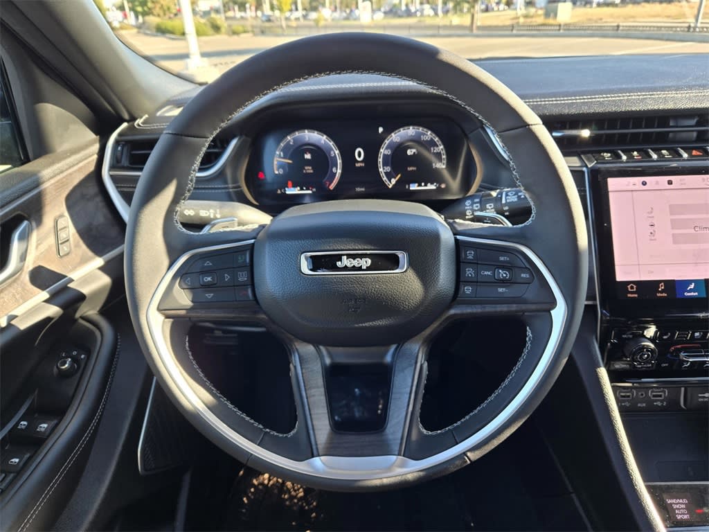 Thumbnail: 2025 Jeep Grand Cherokee - 7