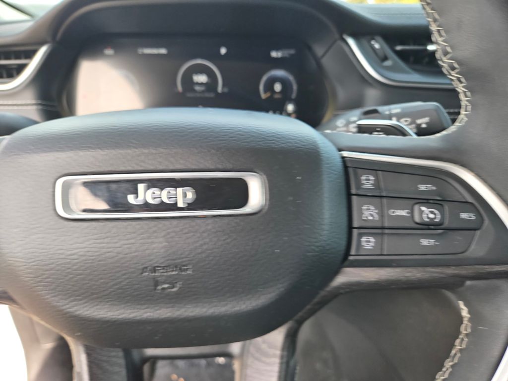 Thumbnail: 2023 Jeep Grand Cherokee - 22