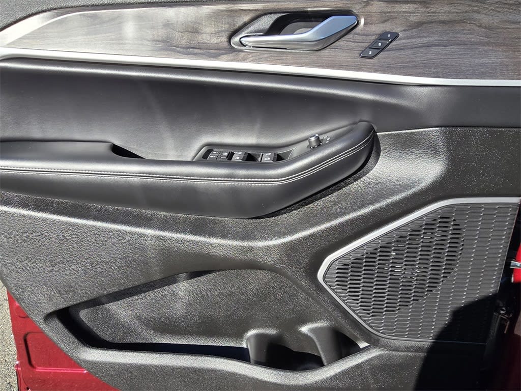 Thumbnail: 2025 Jeep Grand Cherokee - 17