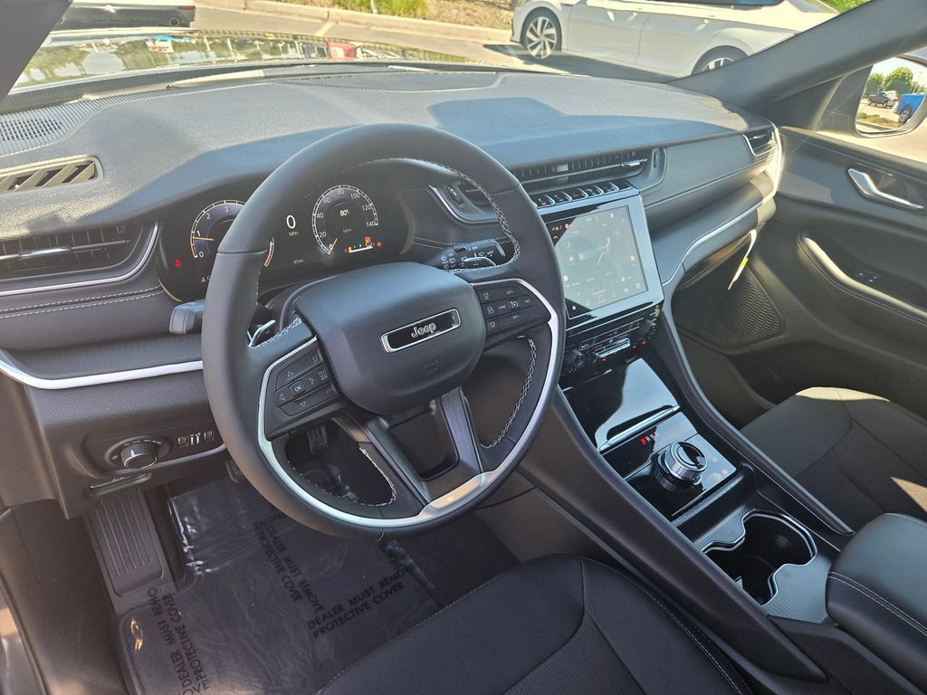 Thumbnail: 2026 Jeep Grand Cherokee L - 7