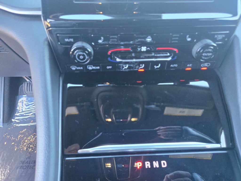 Thumbnail: 2026 Jeep Grand Cherokee L - 19