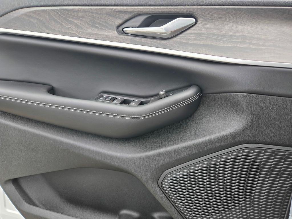 Thumbnail: 2026 Jeep Grand Cherokee L - 18