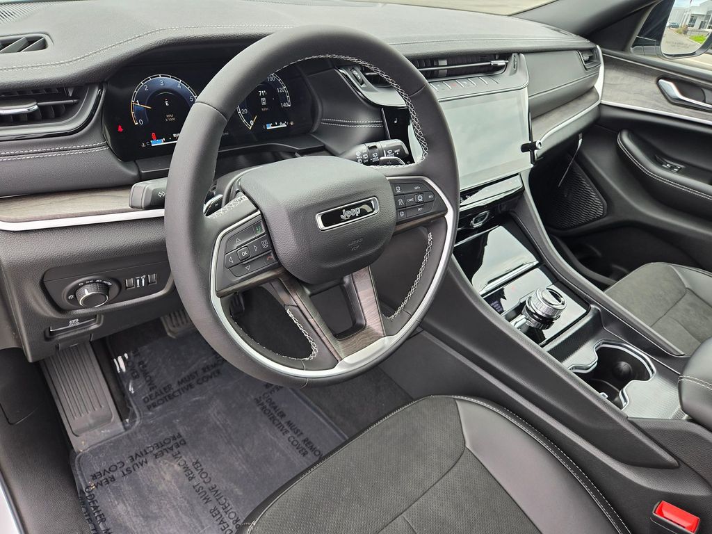 Thumbnail: 2026 Jeep Grand Cherokee L - 8