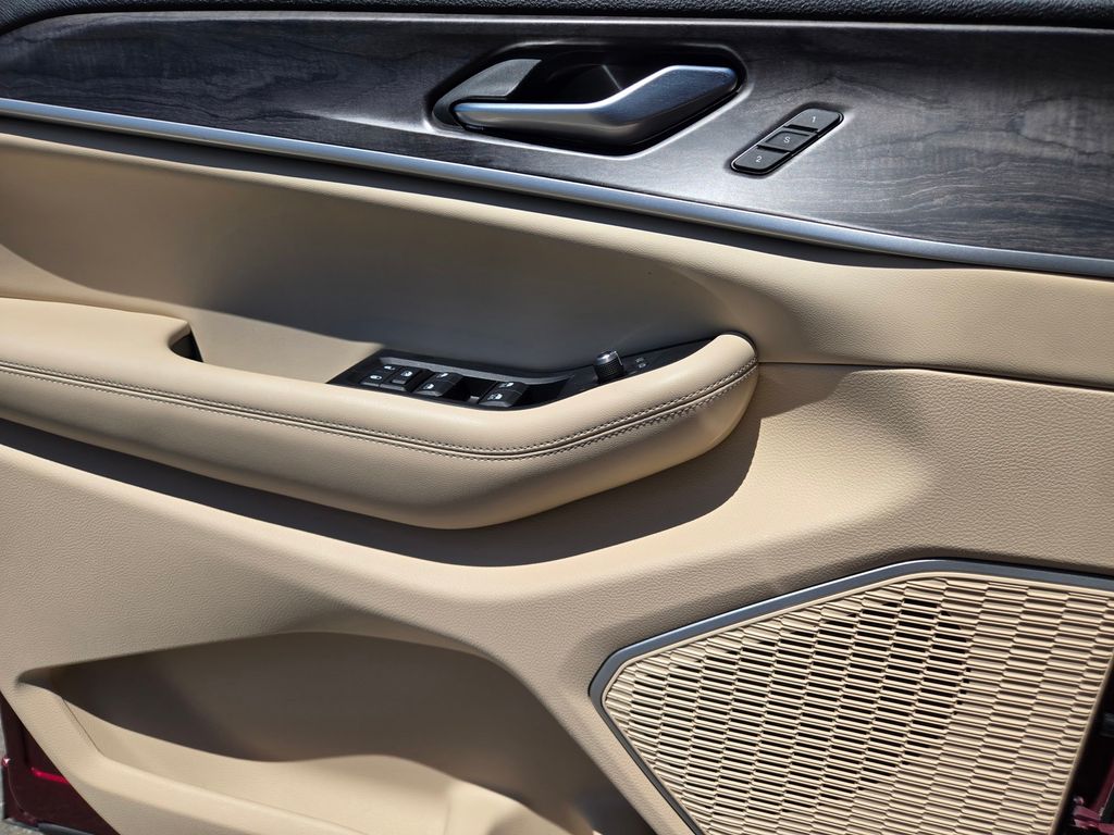 Thumbnail: 2023 Jeep Grand Cherokee L - 20