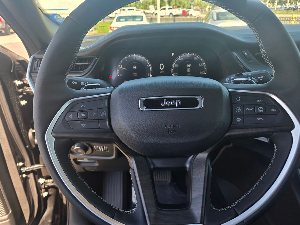Thumbnail: 2026 Jeep Grand Cherokee L - 22