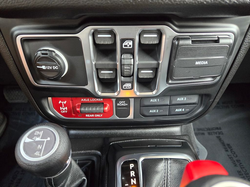 Thumbnail: 2026 Jeep Wrangler - 19