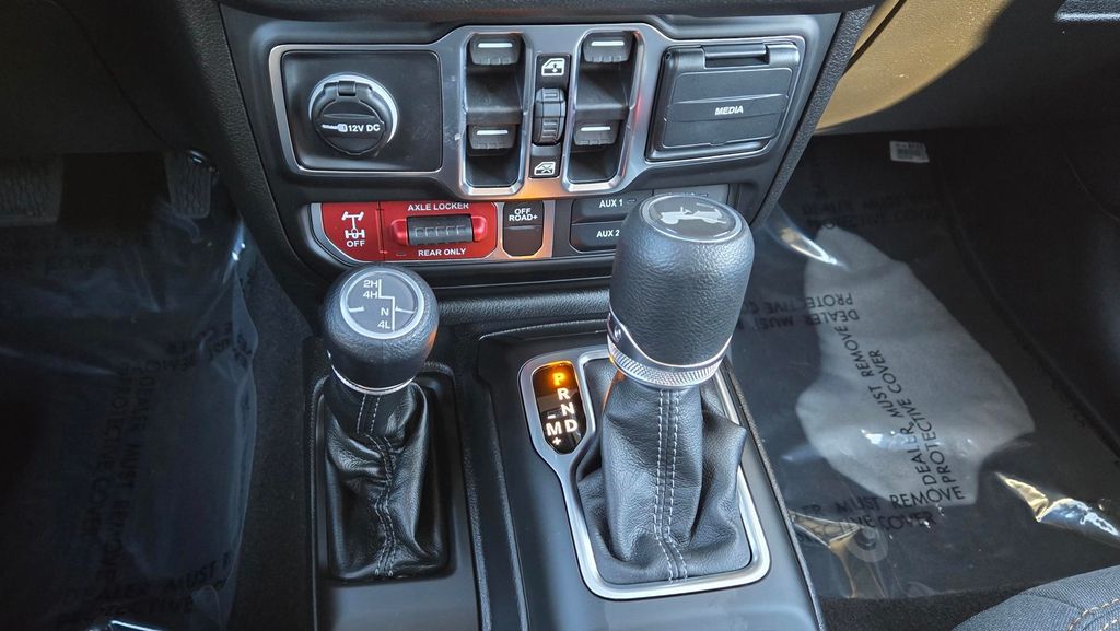 Thumbnail: 2026 Jeep Wrangler - 20