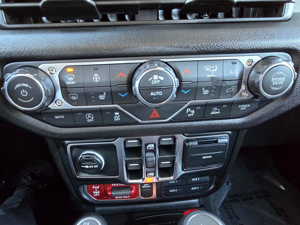 Thumbnail: 2026 Jeep Wrangler - 20