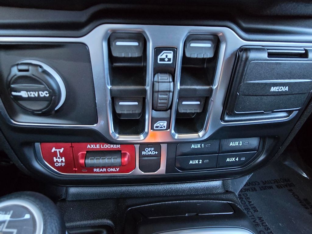 Thumbnail: 2026 Jeep Wrangler - 19