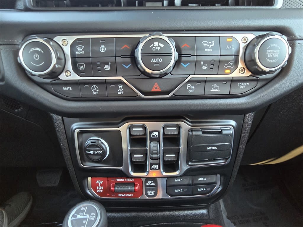 Thumbnail: 2026 Jeep Wrangler - 19