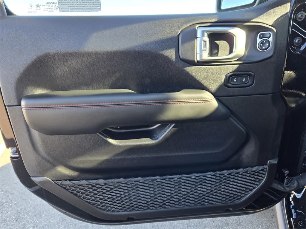 Thumbnail: 2025 Jeep Wrangler - 18