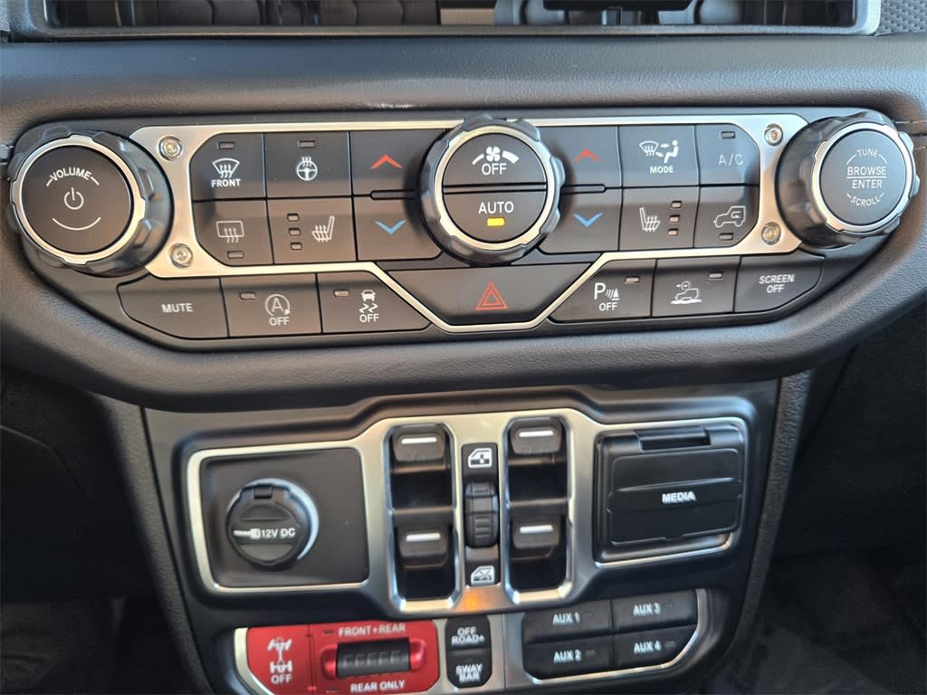 Thumbnail: 2025 Jeep Wrangler - 20