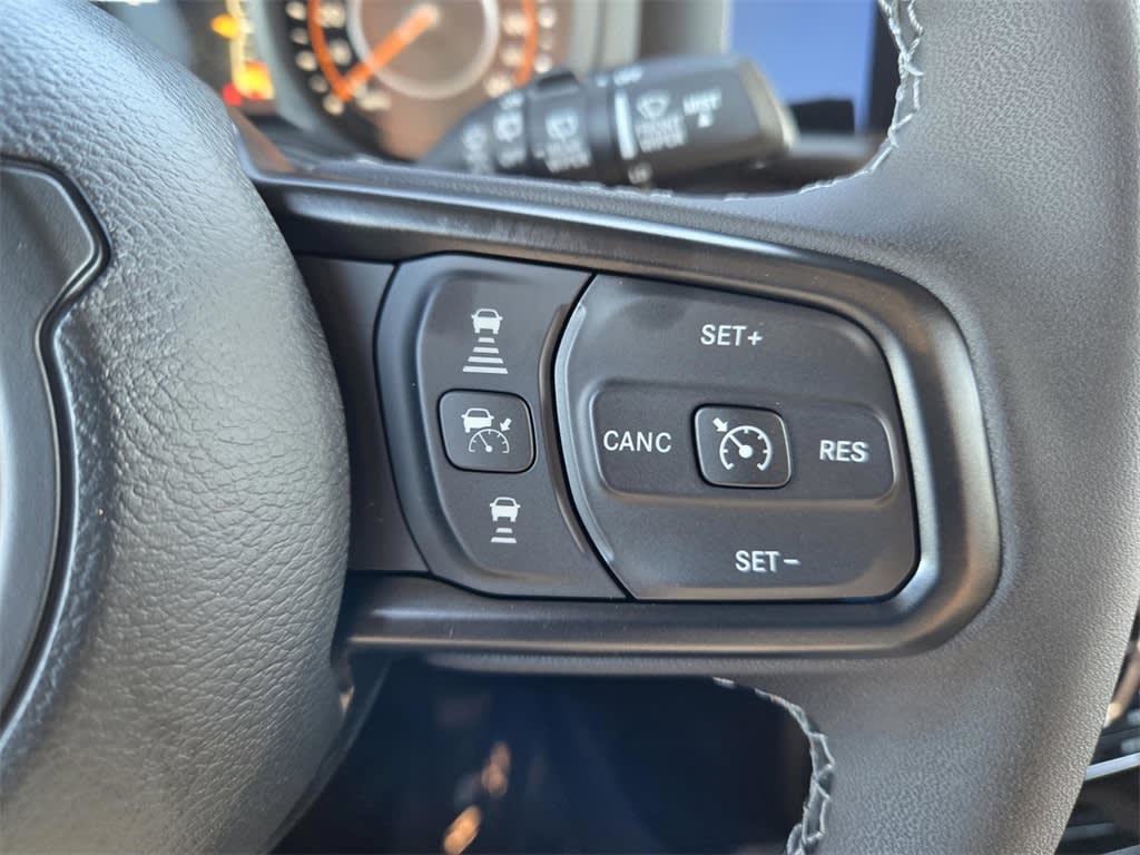 Thumbnail: 2025 Jeep Wrangler - 21