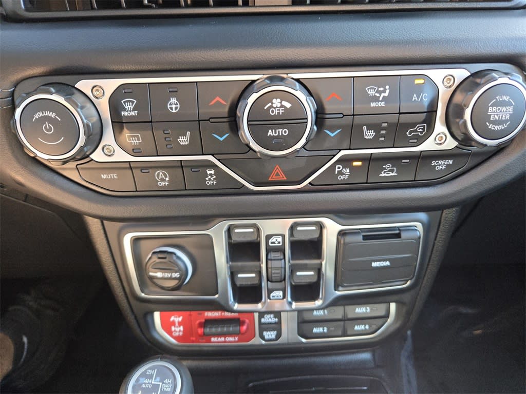 Thumbnail: 2025 Jeep Wrangler - 20