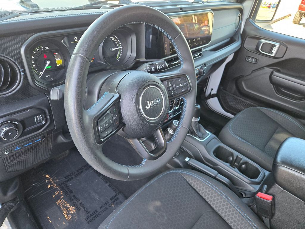 Thumbnail: 2024 Jeep Wrangler - 7