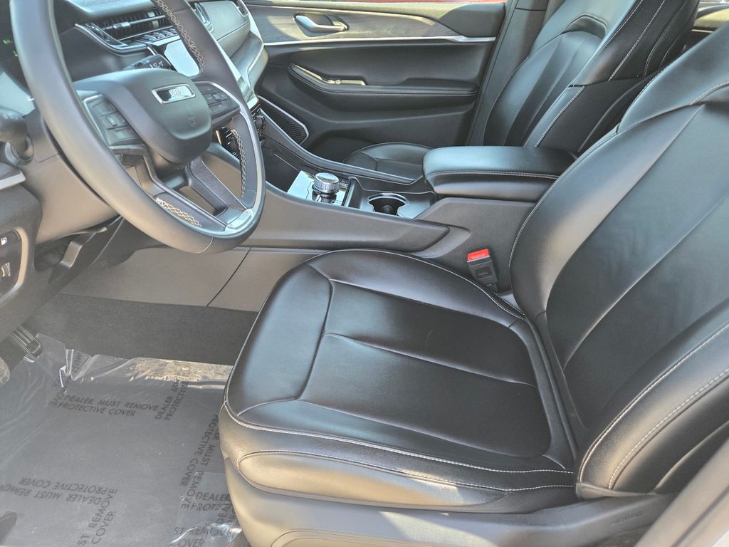 Thumbnail: 2024 Jeep Grand Cherokee - 8