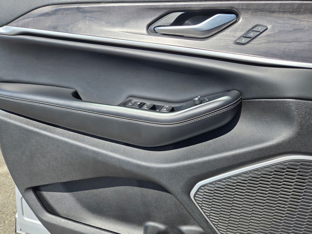 Thumbnail: 2024 Jeep Grand Cherokee - 20