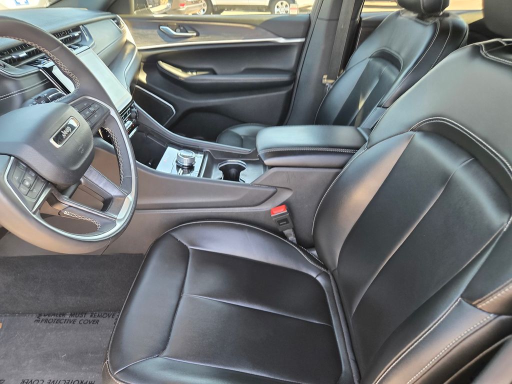 Thumbnail: 2024 Jeep Grand Cherokee - 8