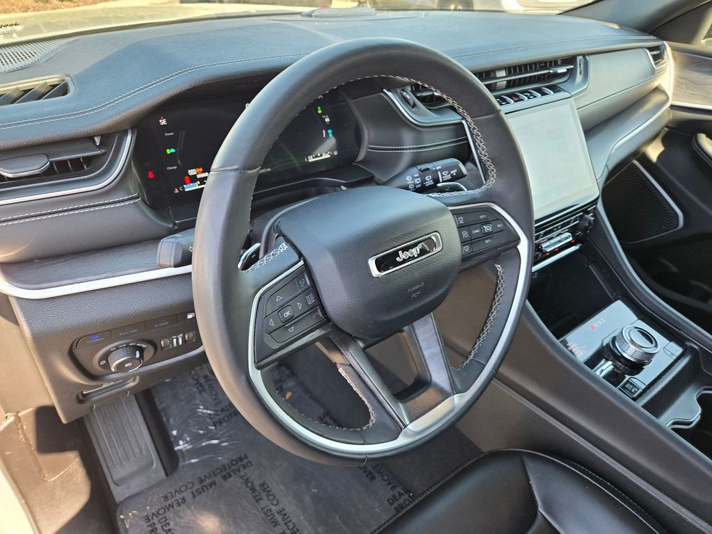 Thumbnail: 2024 Jeep Grand Cherokee - 7