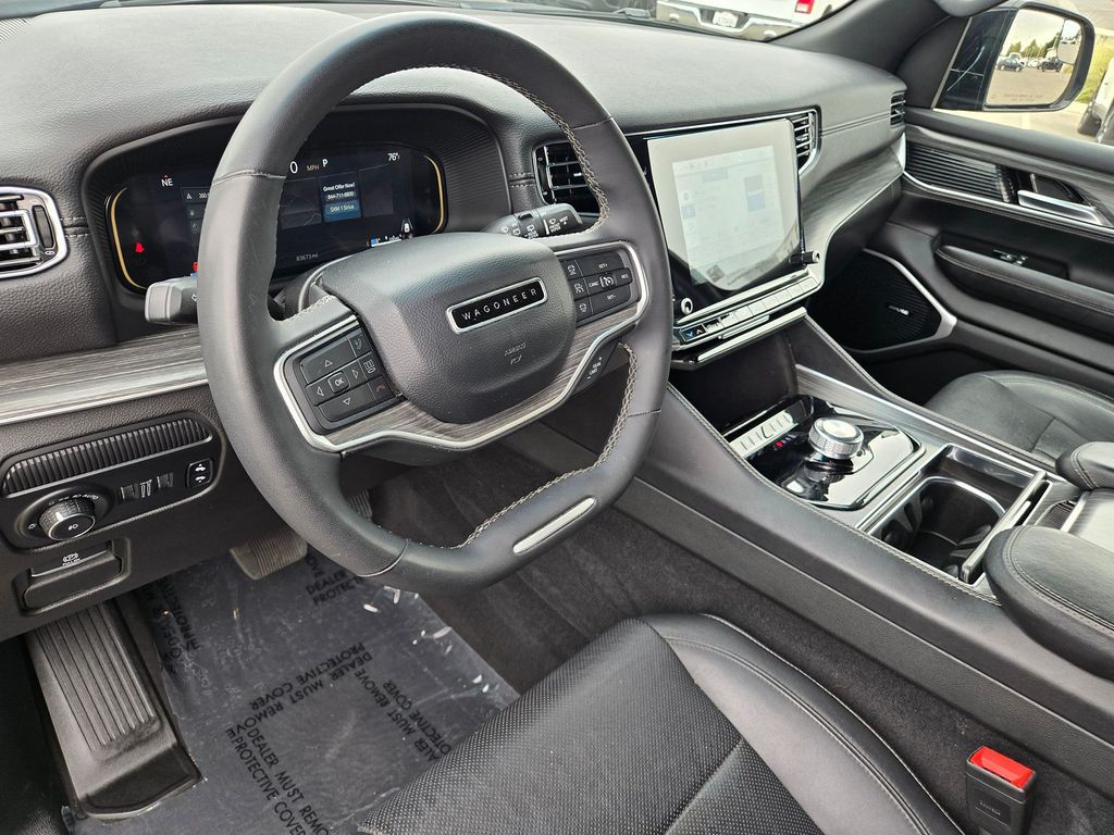 Thumbnail: 2024 Jeep Wagoneer - 7