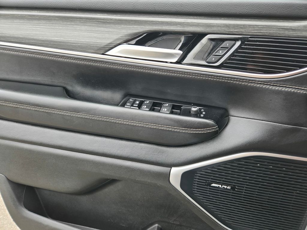 Thumbnail: 2024 Jeep Wagoneer - 19