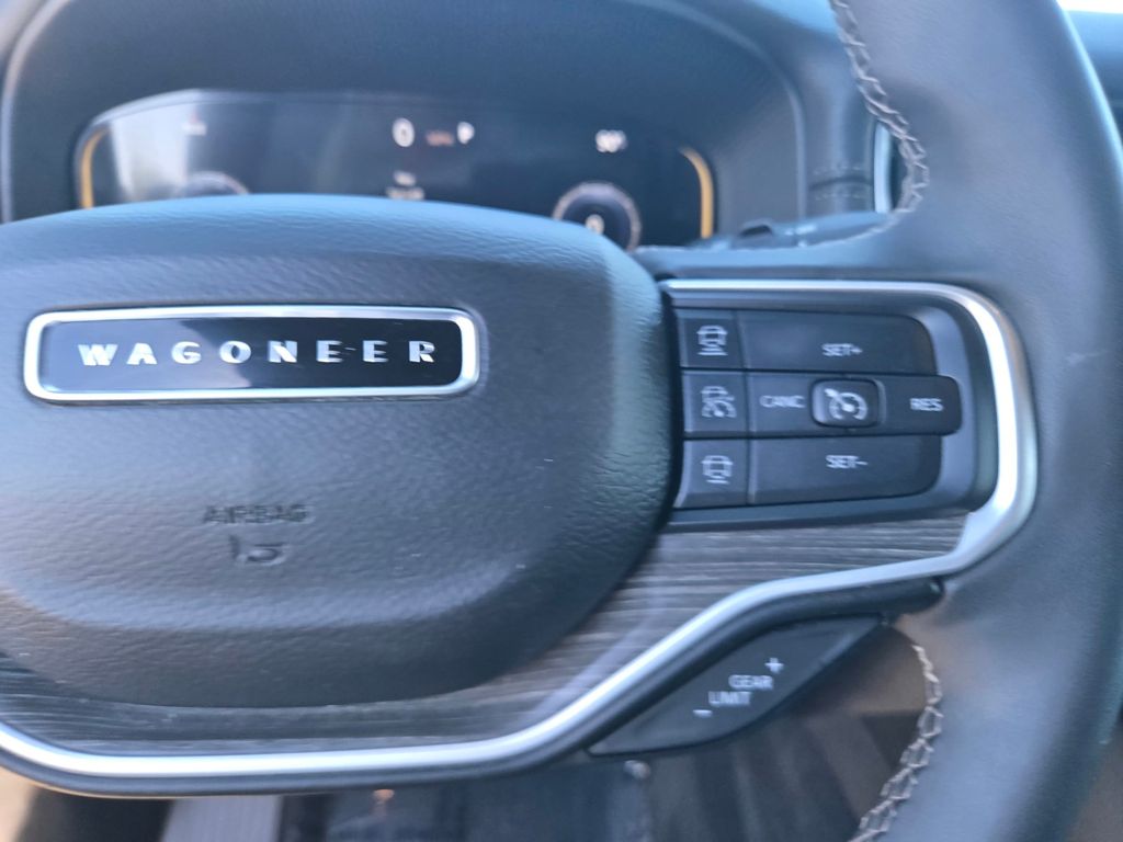 Thumbnail: 2024 Jeep Wagoneer - 21