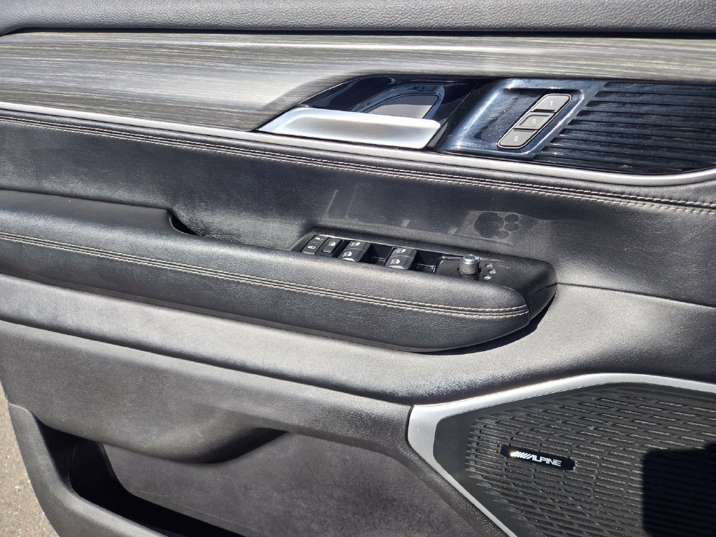 Thumbnail: 2024 Jeep Wagoneer - 20