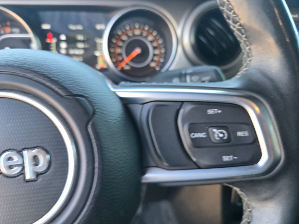 Thumbnail: 2020 Jeep Gladiator - 20