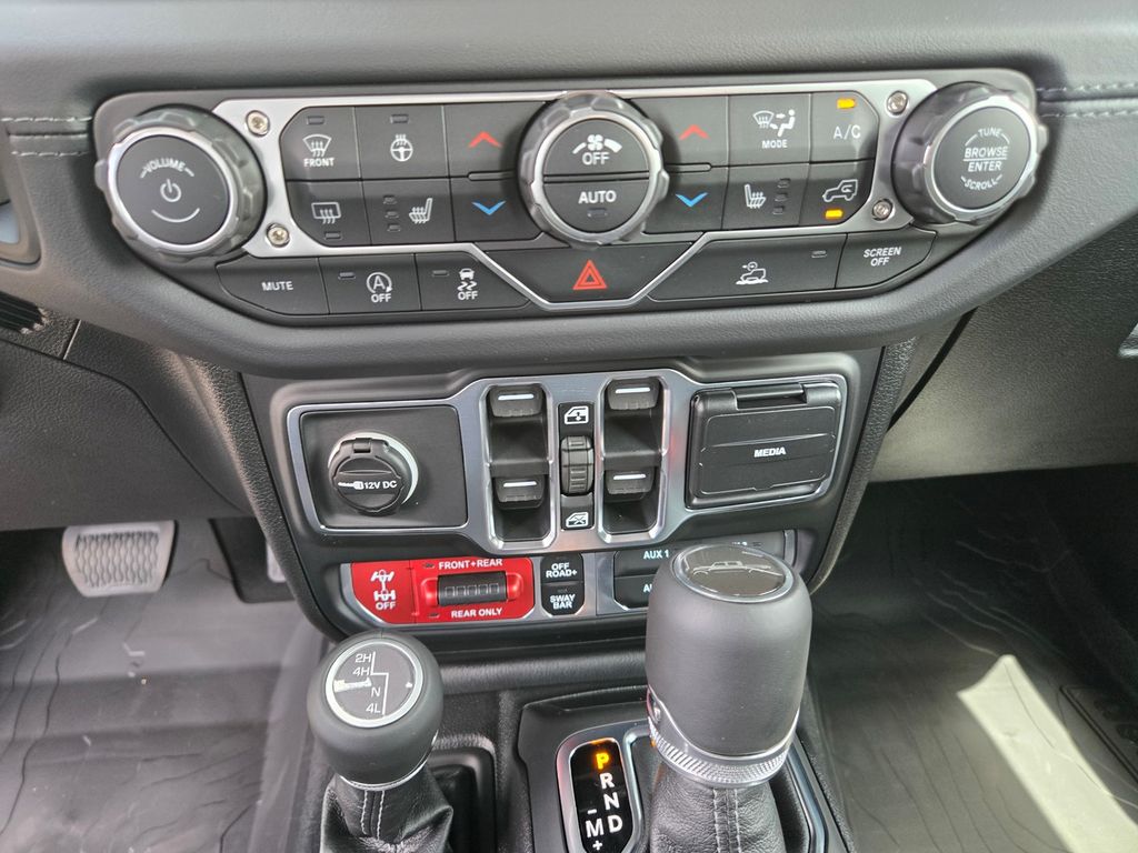Thumbnail: 2026 Jeep Gladiator - 18
