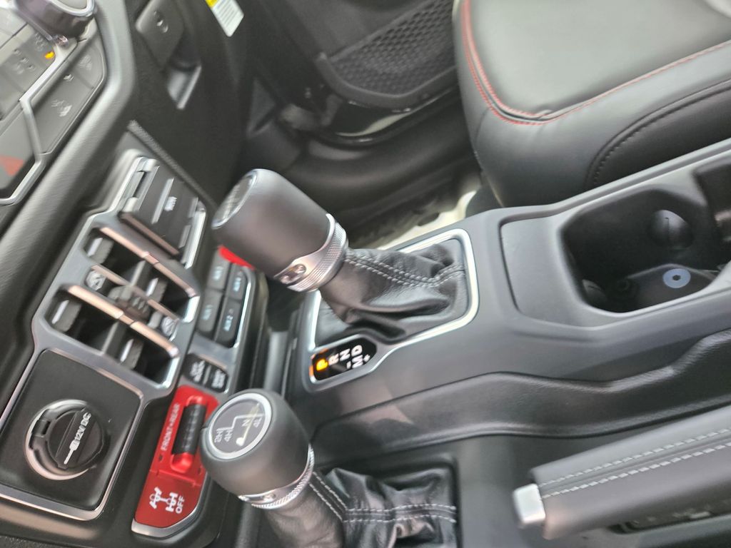 Thumbnail: 2026 Jeep Gladiator - 11