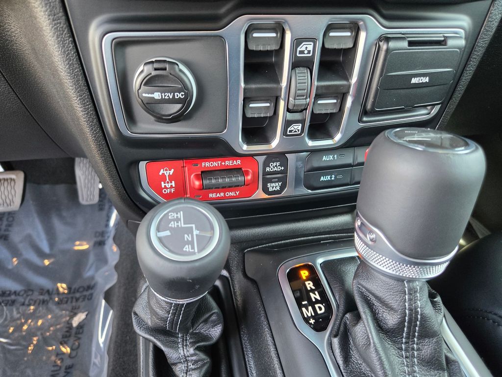 Thumbnail: 2026 Jeep Gladiator - 14
