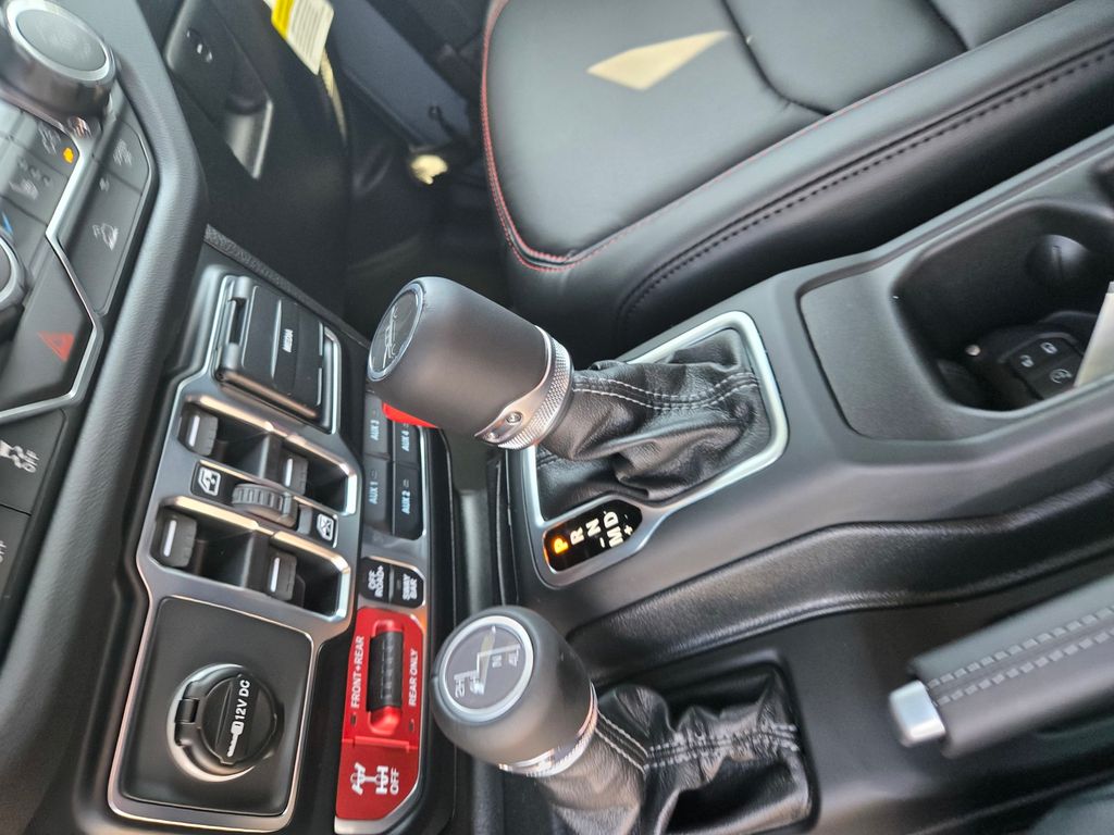 Thumbnail: 2026 Jeep Gladiator - 11