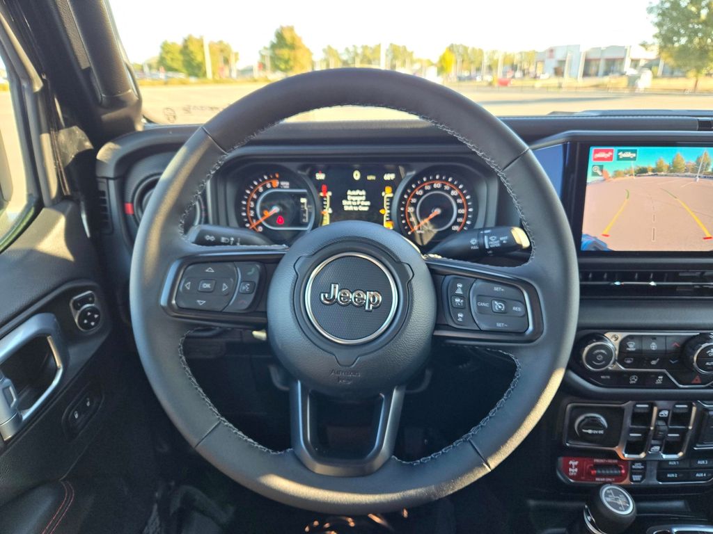 Thumbnail: 2025 Jeep Gladiator - 6